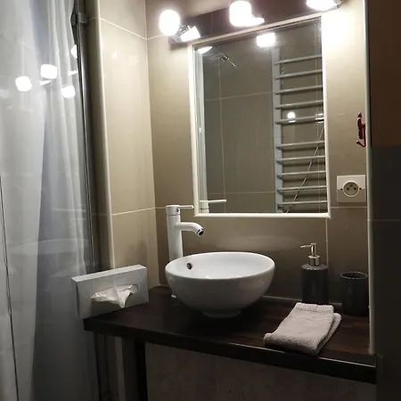Le Miroir Aux Fees 2*