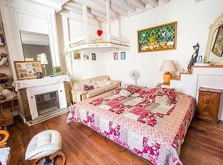 Le Miroir Aux Fees Bed & Breakfast Bordeaux
