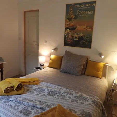 Le Miroir Aux Fees Bed & Breakfast
