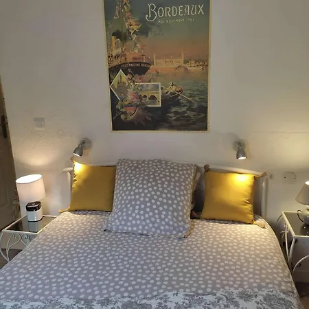 Le Miroir Aux Fees 2* Bordeaux